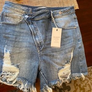 Risen crossover shorts